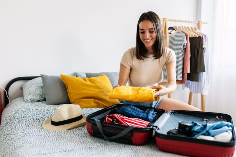 Travel Clothes Do’s and Don’ts: What to Pack and What Not to Bring